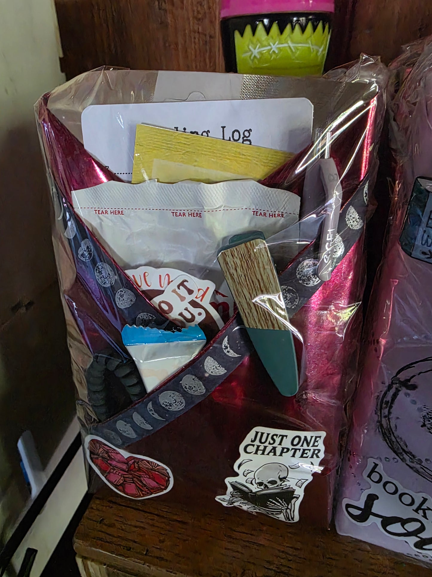 Blind Date With a Book 💕📚 - Romance - Freshly Pressed